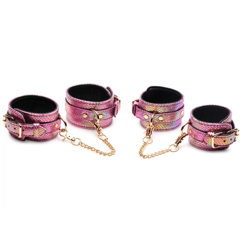 Captive Cobra 6 Pieces Bondage Set