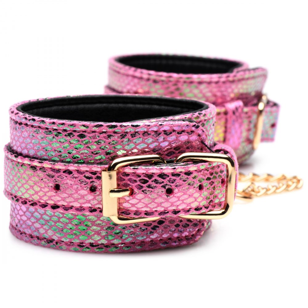 Captive Cobra 6 Pieces Bondage Set